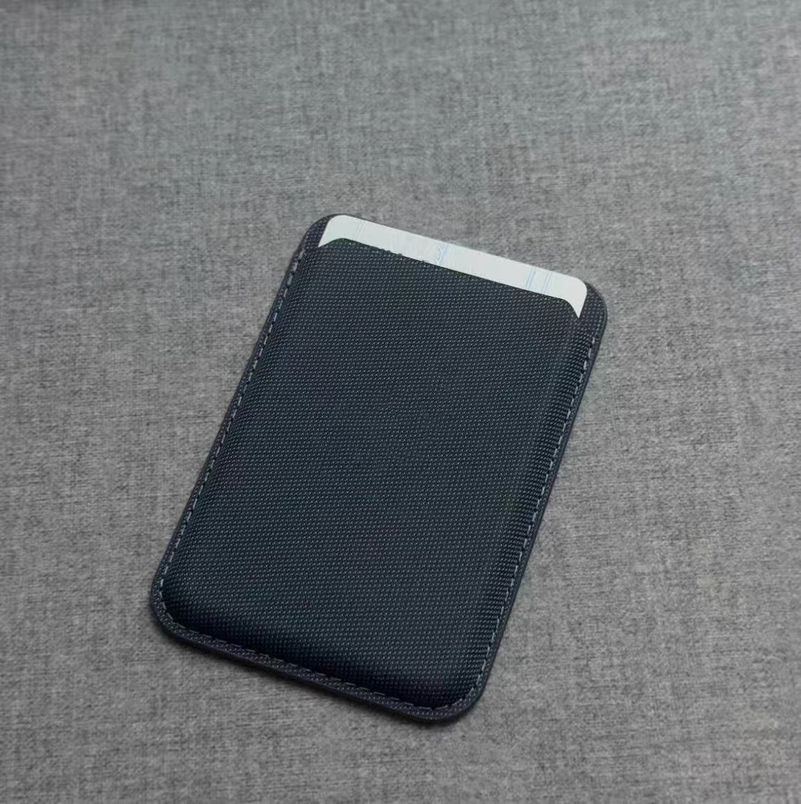 Magsafe-compatible Tech Fabric Card Holder With A Woven Texture And Strong Magnetic Attachment - AMOCARTef06f681c102013c41c7bcf5d36f6ae8