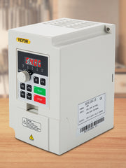Load image into Gallery viewer, Amocart 2.2/3/4/7.5KW VFD Frequency Inverter 110V/220V 1/3P Input 3P Output Variable Frequency Drive CNC Motor Converter
